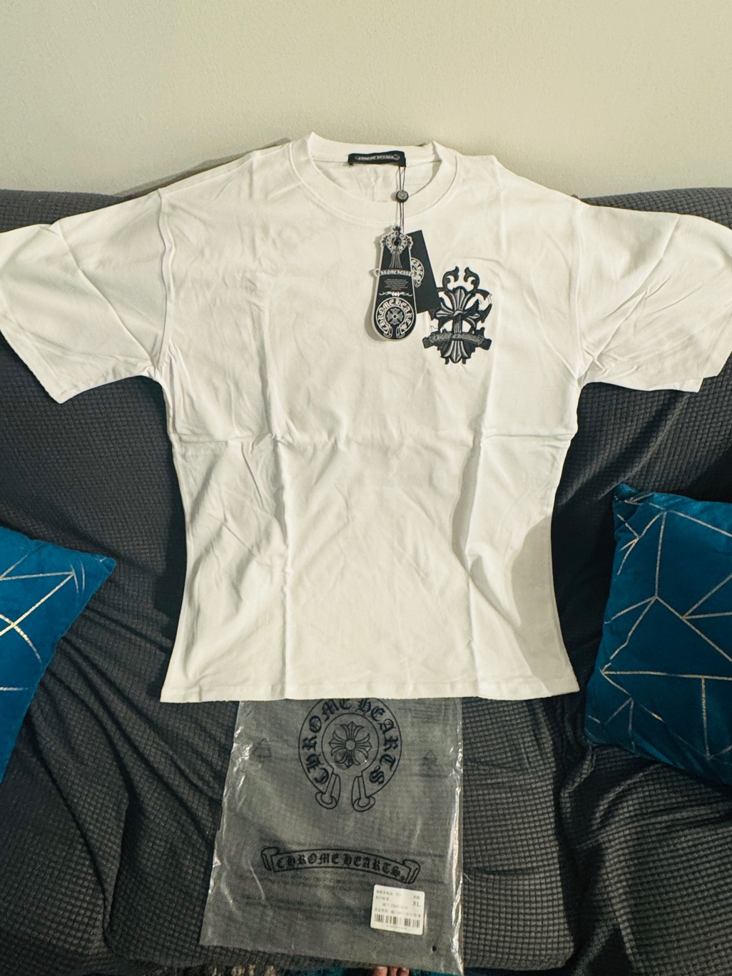 New! Chrome Hearts White T-Shirt Features Large Gothic Cross Graphic Front/Back